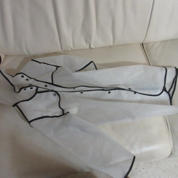 Kids Rain Coat See Through - Picture 3 of 3